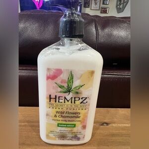 Hempz Wild Flowers & Chamomile herbal body moisturizer. NEW UNOPENED!
